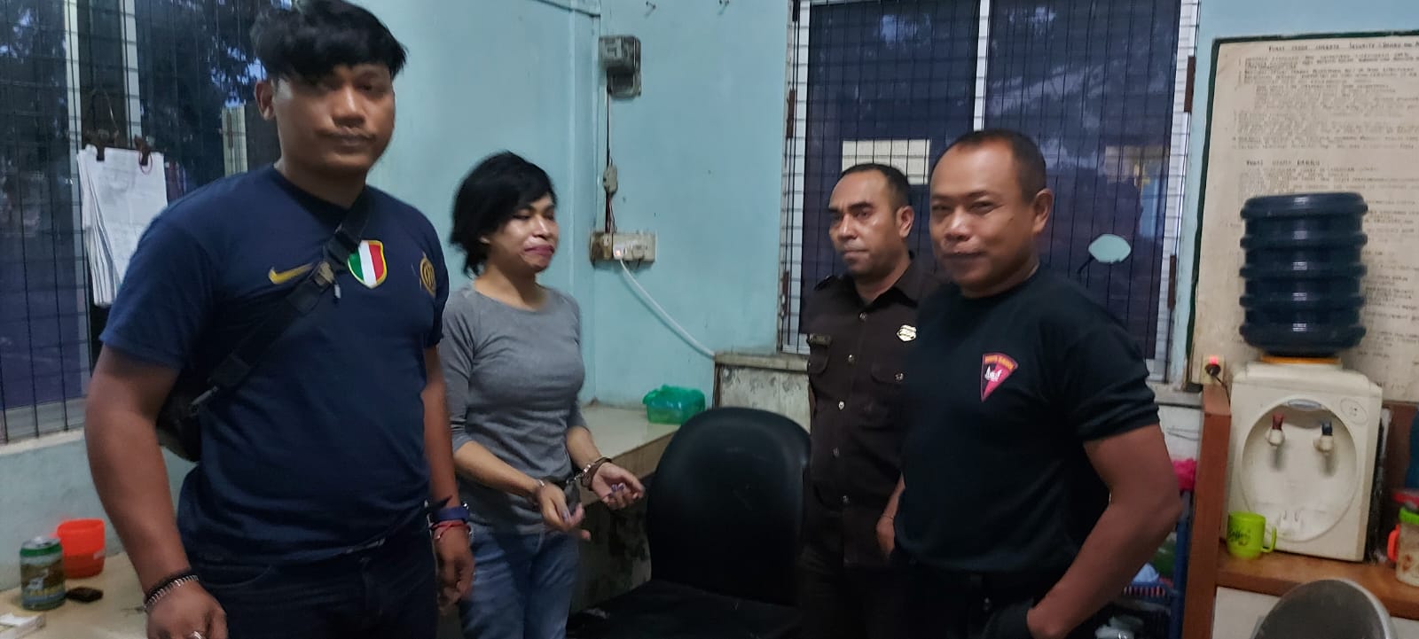 Unit Reskrim Polsek Lubuk Baja mengamankan satu pelaku penganiayaan berinisial Y, Selasa (31/01/2023) lalu. (Foto: Ist/ Dok.Polsek Lubuk Baja).