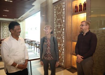 Kepala BP Batam Muhammad Rudi (kiri), menyambut hangat kedatangan Duta Besar Jerman di Batam, Rabu (22/02/2023). (Foto: Ist/ Humas BP Batam).