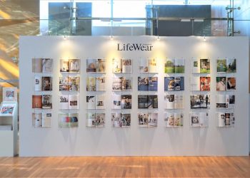 Uniqlo mengumumkan peluncuran majalah LifeWear 2023 Spring/Summer (edisi 08), 17 Februari 2023 lalu. (Foto: Ist/ Dok.Uniqlo Indonesia).