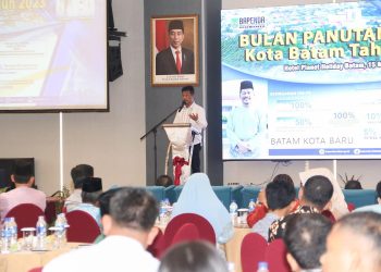 Wali Kota Batam Muhammad Rudi, mensosialisasikan berbagai keringanan dalam pembayaran PBB-P2, yang digelar di Hotel Planet Holiday, Jodoh, Rabu (15/03/2023) kemarin. (Foto: Ist/ Humas Pemko Batam).