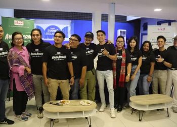 Para pemain dan pendukung film "Anak Medan; Cocok Ko Rasa??" saat syukuran di Kedai Sudut Selatan, Jakarta Selatan. (Foto: Ist/ Lp).