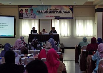 Wali Kota Tanjungpinang, Rahma, membuka kegiatan fasilitasi sertifikasi halal, di hotel CK Tanjungpinang, Kepri, Senin (20/3/2023). (Foto: ISt/ Diskominfo Tanjungpinang)