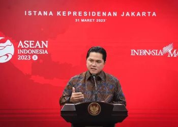 Ketua Umum PSSI Erick Thohir, saat memberikan keterangan pers seusai bertemu dengan Presiden Joko Widodo di Istana Negara, Jakarta, Jumat (31/3/2023). (Foto: Ist/ presidenri.go.id).