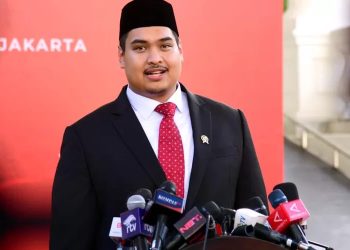 Ario Bimo Nandito Ariotedjo atau Dito Ariotedjo ketika memberikan keterangan pers seusai dilantik menjadi Menteri Pemuda dan Olahraga (Menpora) baru di Istana Negara, Jakarta, Senin (3/4/2023). (Foto: Ist/ presiden.go.id).