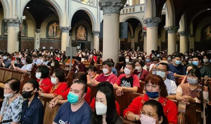 Ribuan Umat Ikuti Ibadah Jumat Agung Di Gereja Katedral Jakarta Pusat