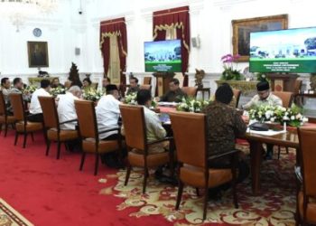 Presiden Joko Widodo Selasa, 13 Juni 2023 menggelar rapat terbatas bersama jajarannya di Istana Merdeka, Jakarta., (Foto: Ist./presidenri.go.id)