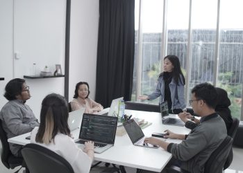 Sejumlah pekerja dari Batam, berhasil menembus ketatnya rekrutmen perusahaan ternama di Singapura. (Foto: Dok BatamOn)