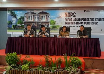Corporate Secretary PT PGS Tbk Wiwi Herwiwati, didiampingi Bisniss Development Jumani, Legal Manager Fajar dan Team Corsec, Ardyi Sofyan. (Foto: HMS)