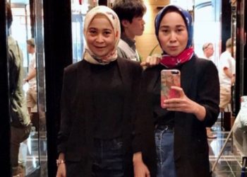 Si Kembar Rihana dan Rihani saat viral di medsos (Twitter @mazzini_gsp).