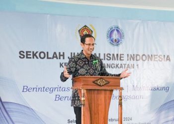 Mendikbudristek Nadiem Makarim saat pembukaan kembali Program SJI di Bandung, Selasa, 6 Februari 2024.  (Foto: Ist/dok. Kemendikbudristek).