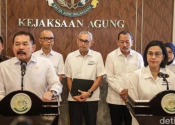 Jaksa Agung Burhanuddin (kiri) dan Menkeu Sri Muyani saat jumpa pers tentang dugaan korupsi Rp2,5 Triliun. (Foto: Ist/detik.com).