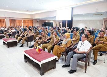 Rapat koordinasi Percepatan Pembayaran THR dan Gaji ke-13 ASN di Aula Engku Hamidah Lantai IV Kantor Walikota, Senin, 1 April 2024. (Foto: Humas Diskominfo).