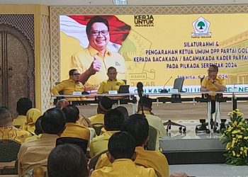Suasana saat  Ketua Umum Partai Golkar Airlangga Hartarto sampaikan arahan kepada para Bakal Calon Kepala Daerah dan Wakil Kepala Daerah di Kantor Partai di Slipi, Jakarta Barat. (Foto: Ist./ Kosgoro 1957).