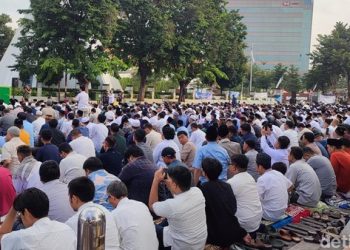 Jemaah Salat Idulfitri 1445-H di Lapangan Simpang Lima Semarang, Rabu,
10 April 2024, (Foto: Ist./detik.com).