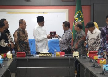Kunjungan kerja anggota DPRD Kabupaten Kapuas Hulu Kalimantan Barat ke kantor DPRD Batam, Jumat, 7 Juni 2024. (Foto: Sekretariat DPRD).