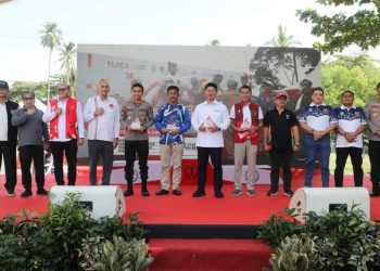 Kejuaraan Nasional (Kejurnas) Balap Sepeda Road Race 2024 yang diikuti 137 Atlet dari 23 Provinsi Ikatan Sport Sepeda Indonesia (ISSI), di Nongsa, Kota Batam, Provinsi Kepulauan Riau (Kepri) pada pada 20-23 Juni 2024. (Foto: Humas BP).