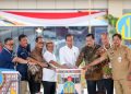 Presiden Joko Widodo (empat dari kanan) menekan tombol peresmian Kawasan Industri Terpadu Batang, Jawa Tengah Jumat, 26 Juli 2024. (Foto: Ist./jatengprov.go.id).