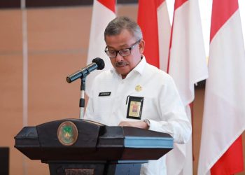 Sekda Kota Batam, Jefridin membuka sosialisasi Pembangunan Zona Integritas, di Kantor Wali kota Batam, Selasa, 6 Agustus 2024.