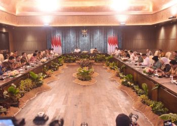 Presiden Joko Widodo (Jokowi) dan Wakil Presiden Ma’ruf Amin saat memimpin Sidang Kabinet Paripurna (SKP) di Istana Garuda, Ibu Kota Nusantara, Kalimantan Timur, Senin, 12 Agustus 2024. (Foto: Ist./ Setkab.go id.).