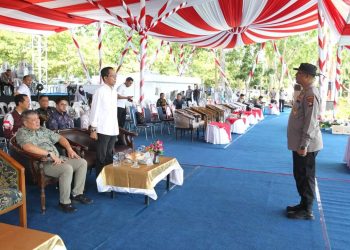 Gladi resik upacara penurunan bendera dipimpin oleh wakil Wali Kota Batam, Amsakar Achmad, Kamis, 15 Agustus 2024. (Foto: Diskominfo).