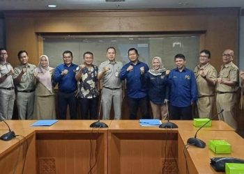 Foto bersama Pokja PWI Kota Jakarta Timur di kantor Walikota Jakarta Timur, Senin, 11 November 2024. (Foto: Ist./Pokja PWI Jaktim).