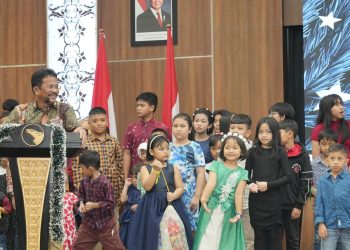 Kepala BP Batam, Muhammad Rudi hadir dalam perayaan Natal yang diselenggarakan oleh umat Kristiani yang ada di Lingkungan BP Batam, Sabtu, 7 Desember 2024. (Foto: Humas BP).