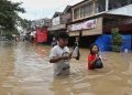 Pemandangan banjir di sebuah kompleks perumahan Kecamatan Pondokgede, Kota Bekasi, Jawa Barat. (Foto: Ist./CNN Indonesia).
