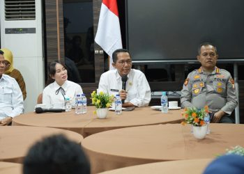 Kepala dan wakil kepala BP Batam terima audiensi dari masyarakat Rempang. (Foto: Humas BP).