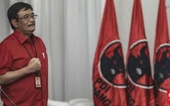 Ketua DPP PDIP Djarot Saiful Hidayat, menyebut kongres PDIP nanti hanya mengukuhkan Megawati Soekarnoputri sebagai ketua umum. (Foto: Ist./CNN Indonesia).