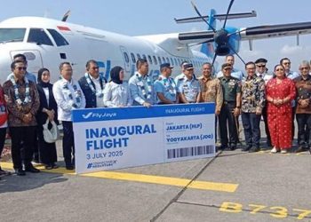 Maskapai  Fly Jaya saat  Penerbangan perdana ke Bandara Adisucipto - Yogyakarta. (Foto: Ist./ Kompas.com).