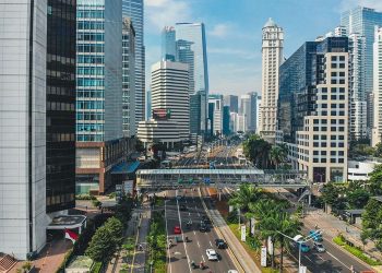 Suasana normal di pusat Kota Jakarta  di tengah situasi daya beli sebagian masyarakat menurun. (Foto: Ist./ Kompas.com).