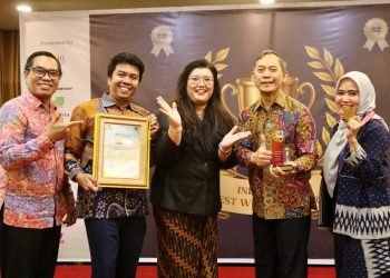 Anggota/Deputi Bidang Pelayanan Umum, Ariastuty Sirait hadir dalam acara pemberian penghargaan ke RSBP Batam. (Foto: Humas BP).