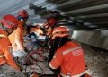 Para petugas SAR Gabungan saat mengevakuasi korban reruntuhan bangunan Ponpes Al-Khoziny Sidoarjo, Jawa Timur. (Foto: Ist./Dok. Baznas).
