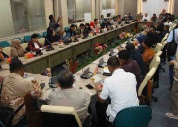 DPRD DKI Jakarta pelajari sistem layanan publik digital di kantor DPRD Kota Batam. (Foto: Humas DPRD).