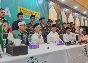 Konferensi pers setelah silaturahim alim ulama Pengurus Besar Nahdlatul Ulama (PBNU) menyepakati Ketum PBNU Yahya Cholil Staquf tidak mundur. (Foto: Ist./ detikcom).
