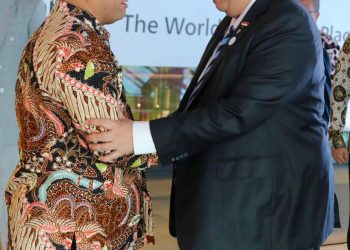 Anggota/Deputi Bidang Investasi dan Pengusahaan BP Batam, Fary Francis paparkan komitmen investasi Rp10 miliar dari perusahaan global. (Foto: Humas BP).