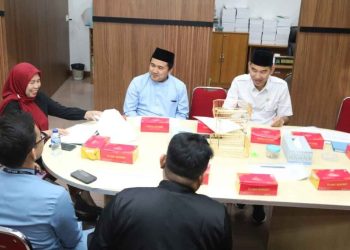 Rapat Komisi IV tentang persoalan pengelolaan  pendidikan di Kota Batam. (Foto: Humas DPRD).