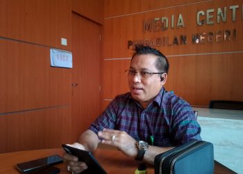 Juru Bicara PN Batam, Vabiannes Stuart Wattimena ketika jumpa pers di Media Center PN Batam, Selasa, 23 Desember 2025. (Foto: HMS./ Safix).