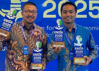 PLN Batam dapat penghargaan ENSIA 2025. (Foto: Humas PLN).