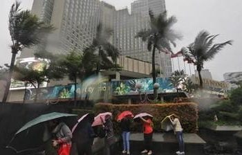 Ilustrasi. BMKG mengeluarkan peringatan cuaca untuk Jabodetabek 15-17 Desember, dengan potensi angin kencang dan hujan lebat di beberapa wilayah. (Foto: Ist./Adhi Wicaksono).