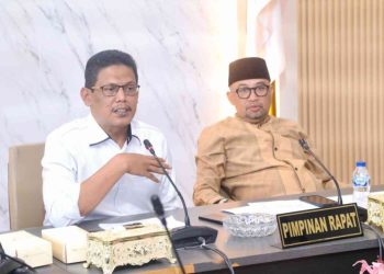 Ketua DPRD Kota Batam, Haji Muhammad Kamaluddin pimpin rapat koordinasi tentang kesiapan Rakernas di Kota Batam. (Foto: Humas DPRD).
