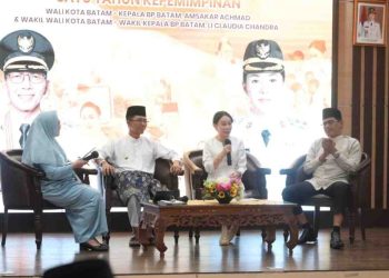 Dialog interaktif Wali Kota, Wakil Wali Kota dan ketua DPRD di program Halo Batam, Radio Batam FM. (Foto: Humas DPRD).
