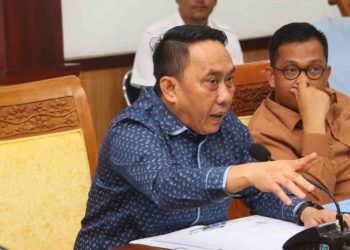 Komisi I DPRD, Muhammad Fadli, S.H. pimpin RDPU. (Foto: Humas DPRD).