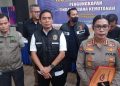 Pihak kepolisian saat memberikan keterangan kepada awak media di gedung Ditreskrimsus Polda Kepri (Foto: Putra Gema Pamungkas)