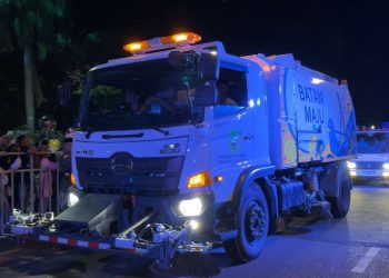 Mobil pembersih jalanan Dinas Lingkungan Hidup (DLH) Pemerintah Kota Batam (Foto: Putra Gema Pamungkas)