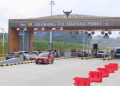 Gerbang jalan tol Ruas tol Sinaksak-Simpang Panei yang dibuka gratis. (Foto: Ist./Dok. PT Hutama Karya).