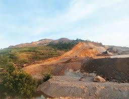 Pemotongan bukit yang ada di Tanjung Piayu. (Foto: japosco).