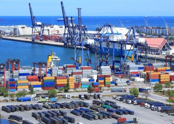 Pelabuhan peti kemas Batu Ampar, Kota Batam (Foto: Putra Gema Pamungkas)