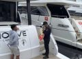 Ditjen Bea dan Cukai segel
empat yacht asing di Pantai Marina Jakarta Utara, karena dugaan penyalahgunaan fasilitas impor. (Foto: Ist./ merdeka.com).