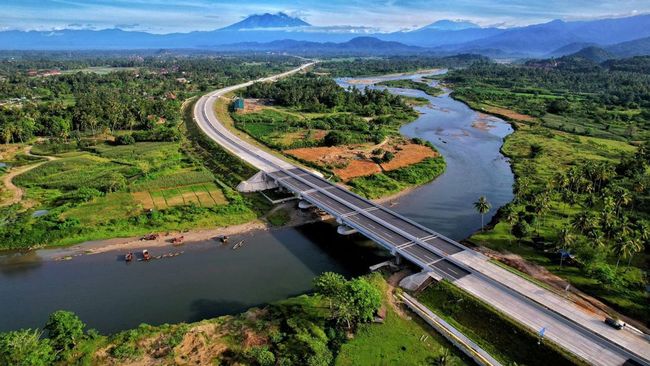 Salah satu ruas proyek jalan tol Trans Sumatra yang dibangun PT Hutama Karya (Persero). (Foto: Ist./Dok. PT Hutama Karya (Persero).